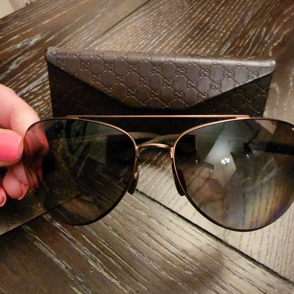 Gucci sunglasses - Picture 1 of 4